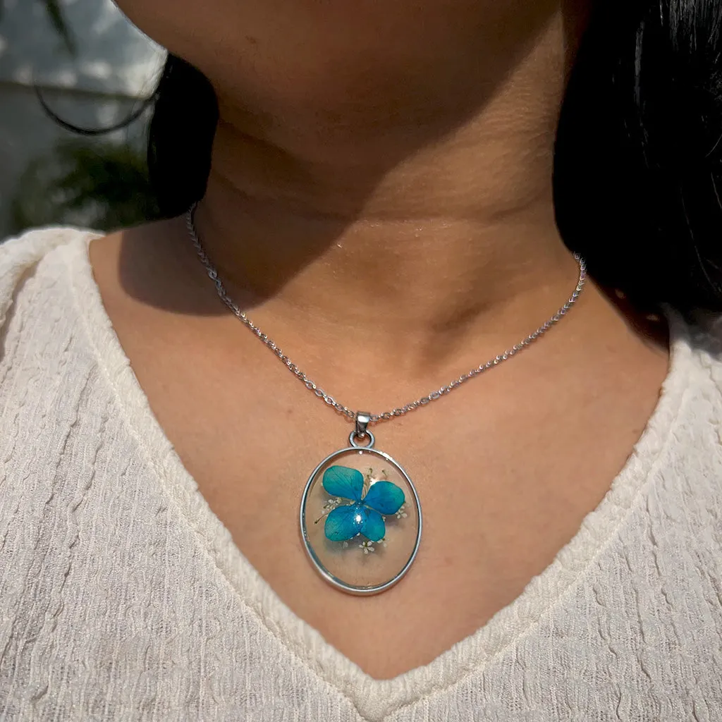 A Breezy Cyan Real Dried Flower Necklace