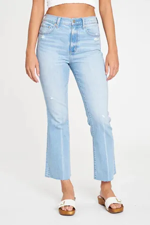 Daze Shy Girl Light Wash Jean