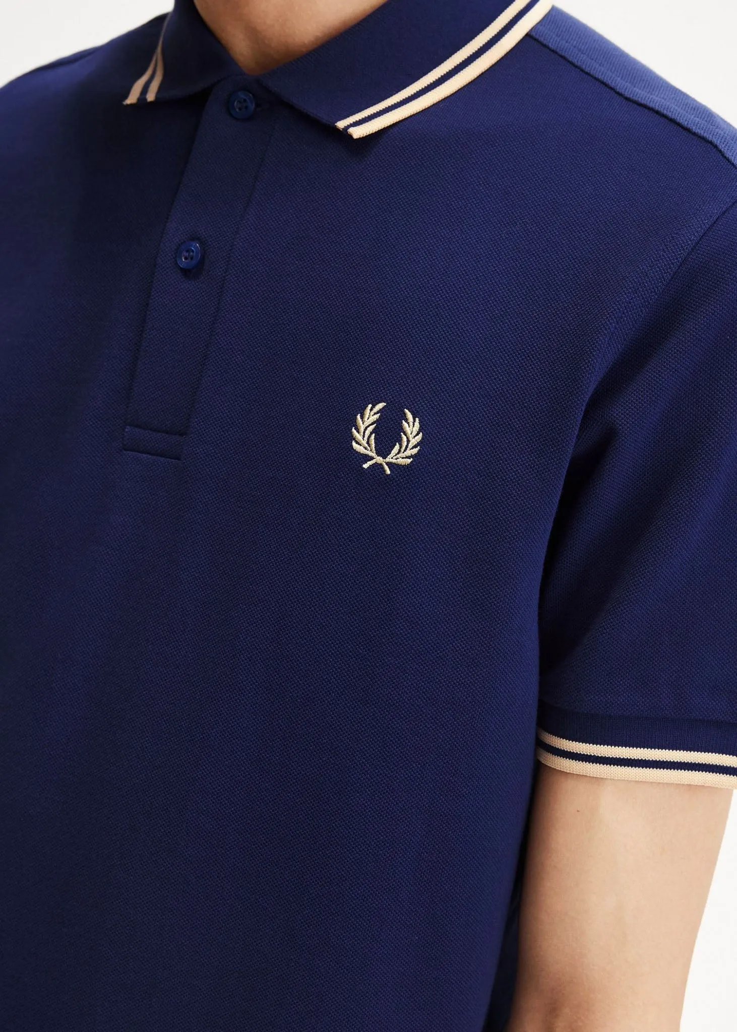 Twin tipped Fred Perry shirt - french navy ice cream